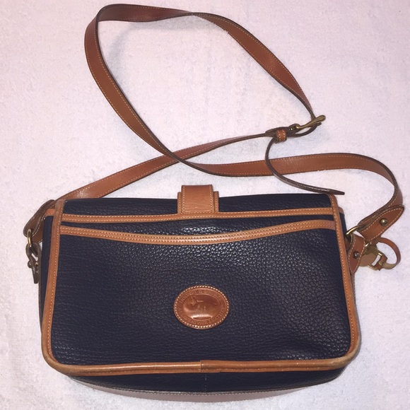 Dooney & Bourke Handbags - Dooney&Bourke purse.